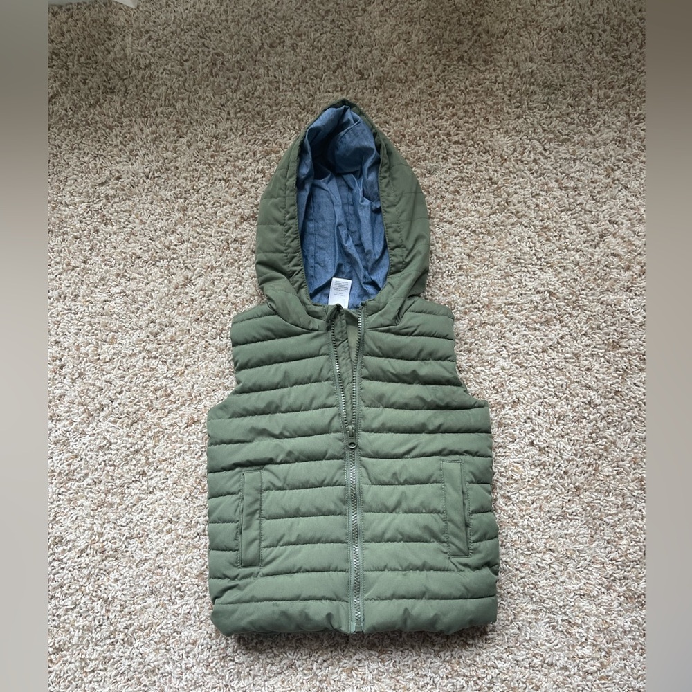 PEYTON & PARKER  ARMY GREEN 
PUFFER VEST SIZE 4T